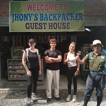 Jhony'S Backpacker-Guest House Only Stay Here Book Treking With Us Bukit Lawang Exterior photo