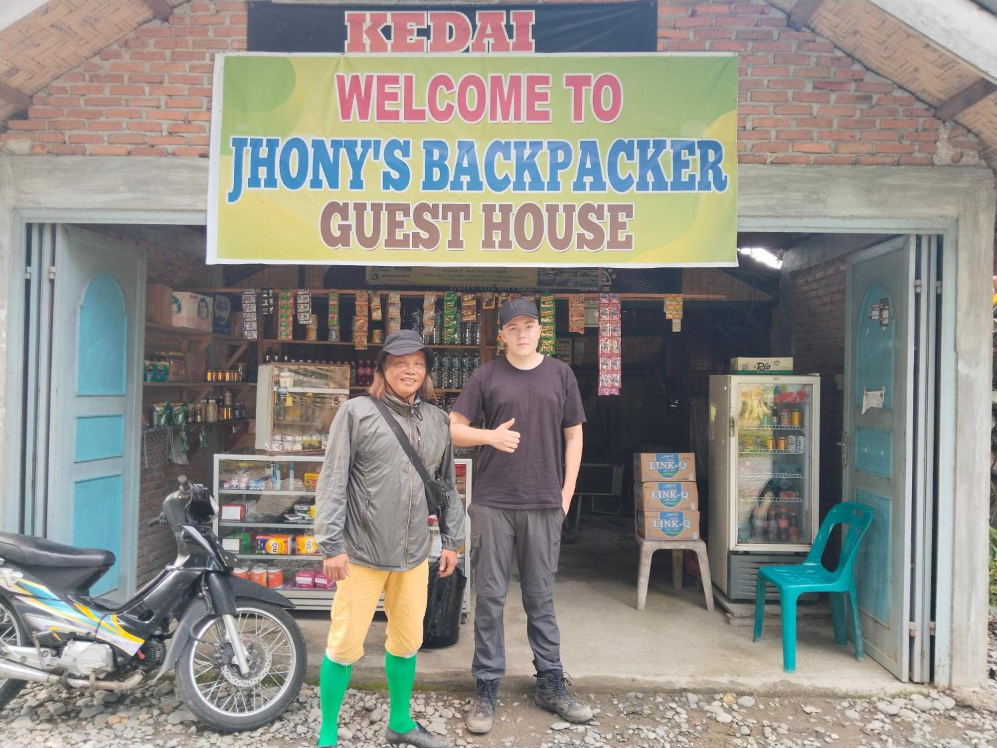 Jhony'S Backpacker-Guest House Only Stay Here Book Treking With Us Bukit Lawang Exterior photo