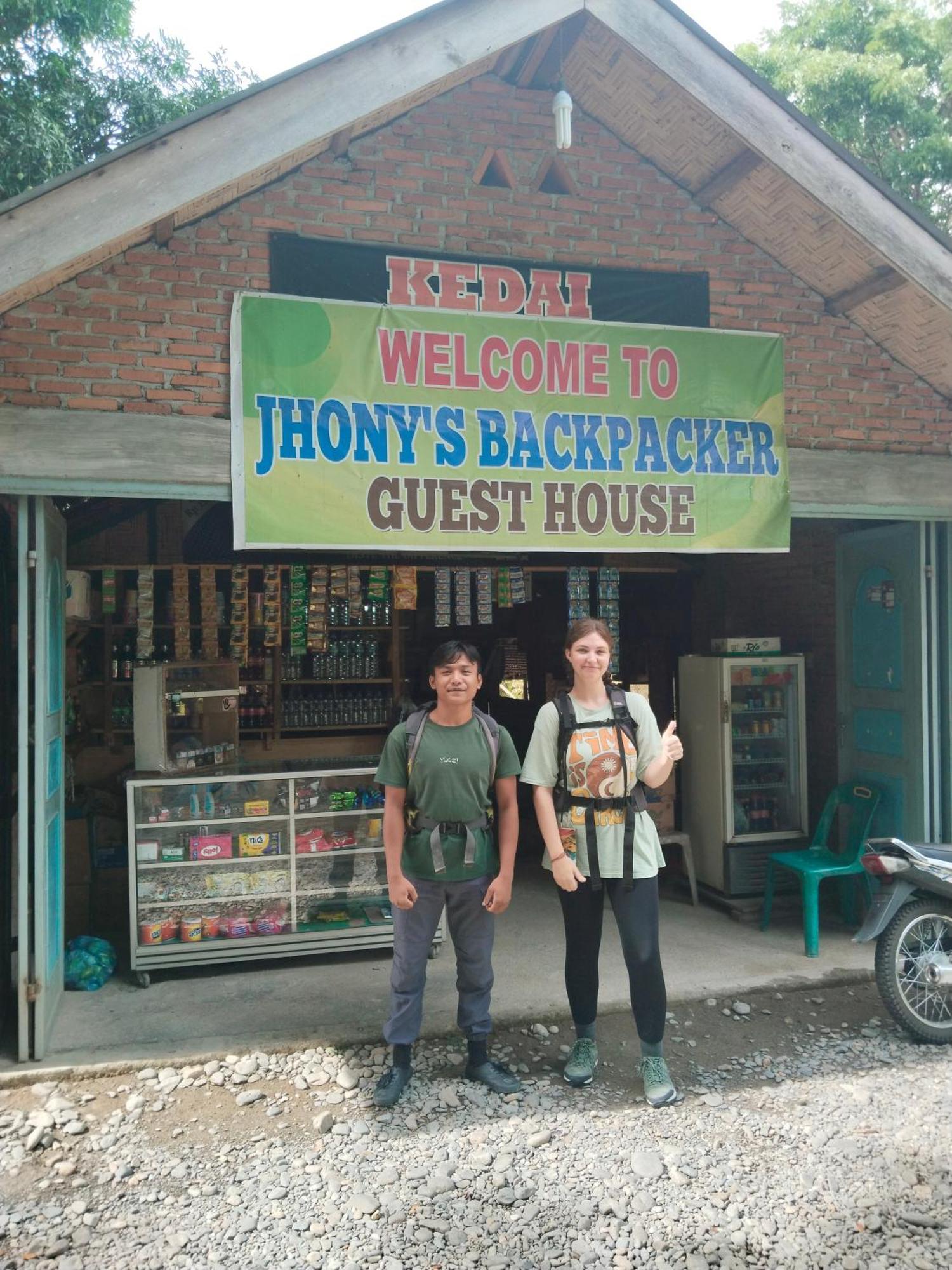 Jhony'S Backpacker-Guest House Only Stay Here Book Treking With Us Bukit Lawang Exterior photo
